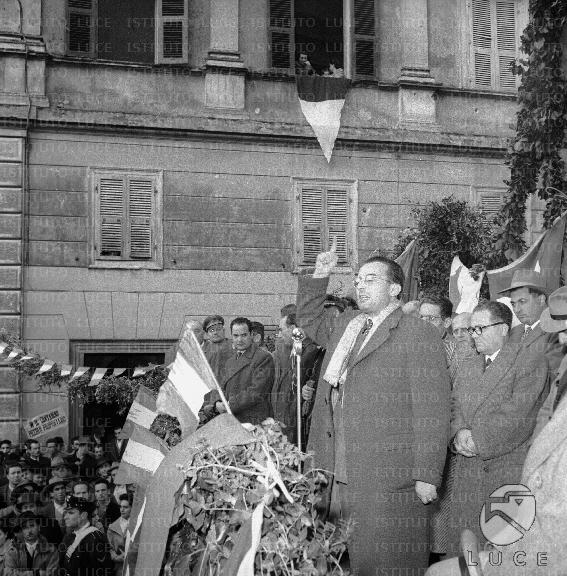 05 Comizio piazza De Andreis, 9 dicembre 1951.jpg